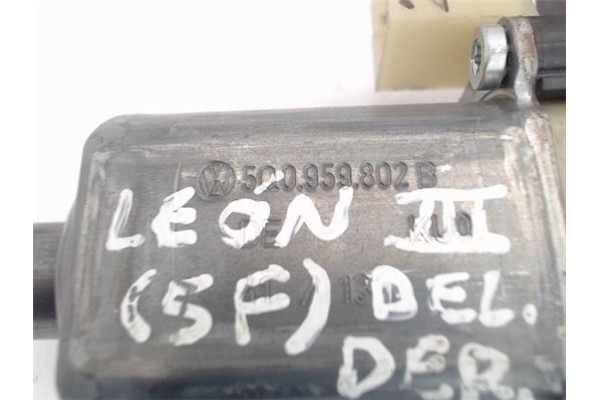 Recambio de motor elevalunas delantero derecho para seat leon (5f1) referencia OEM IAM (5Q0959802B) (0130822716) 5Q0959802B , AU