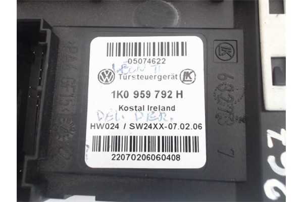Recambio de motor elevalunas delantero derecho para seat leon (1p1) referencia OEM IAM (1K0959792H) (1T0959702C) (1P0837402A) 