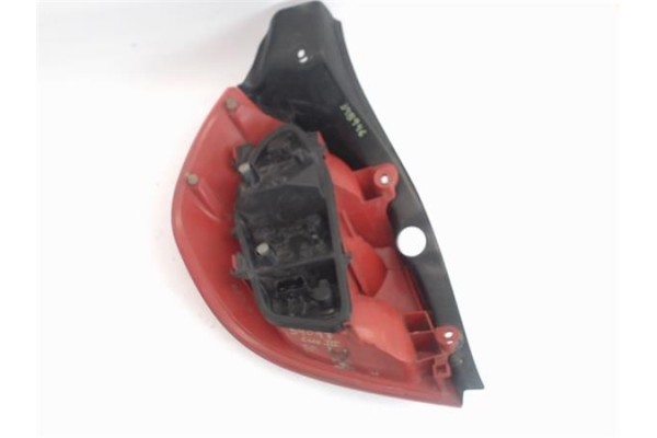 Recambio de piloto trasero derecho para renault clio iii 1.2 16v referencia OEM IAM 8200459960  8200886946 , RENAULT | 265503362