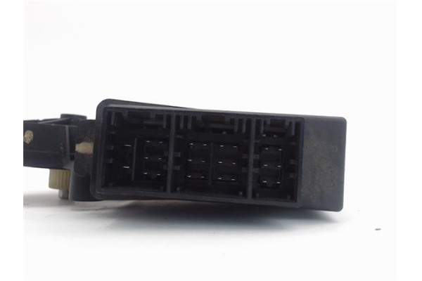 Recambio de motor elevalunas delantero derecho para volkswagen polo iv (9n1) referencia OEM IAM (6Q2959801A) (TEMIC 8104) 6Q2959