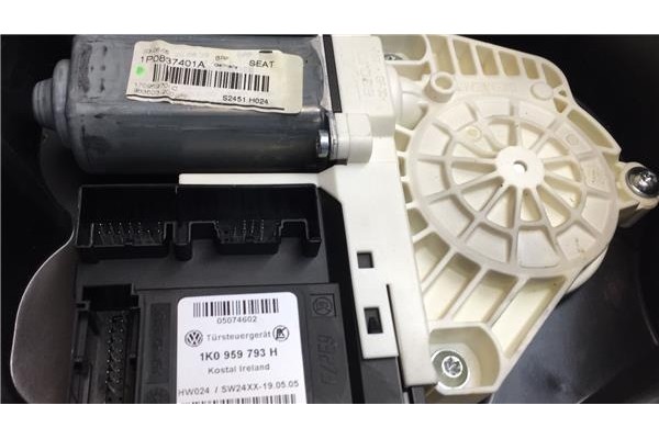 Recambio de mecanismo elevalunas delantero izquierdo para seat leon (1p1) 1.6 referencia OEM IAM 1K0959739H 1P0837401A 