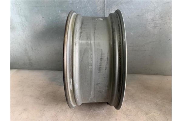 Recambio de llanta para audi rs3 sportback (8vf) 2.5 tfsi quattro referencia OEM IAM 8V0601025ES   Recambio de llanta para audi rs3 sportback (8vf) 2.5 tfsi quattro referencia OEM IAM 8V0601025ES