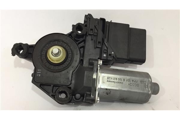Recambio de motor elevalunas trasero derecho para volkswagen golf v (1k1) 1.9 tdi referencia OEM IAM 1K4839402 1K0959704 