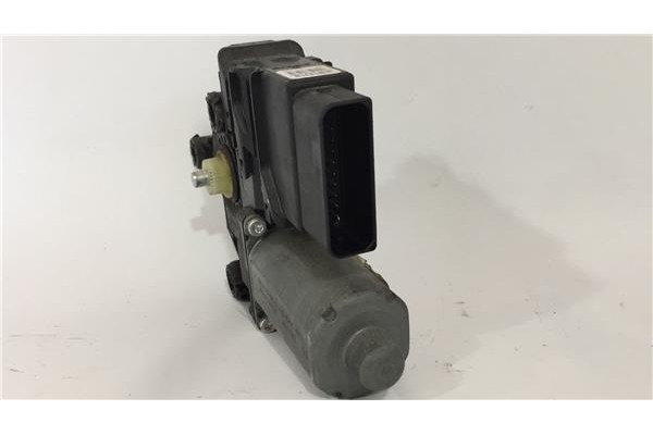 Recambio de motor elevalunas trasero derecho para volkswagen golf v (1k1) 1.9 tdi referencia OEM IAM 1K4839402 1K0959704 