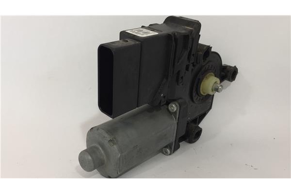 Recambio de motor elevalunas trasero izquierdo para volkswagen golf v (1k1) 1.9 tdi referencia OEM IAM 1K4839401C 1K0959703C 