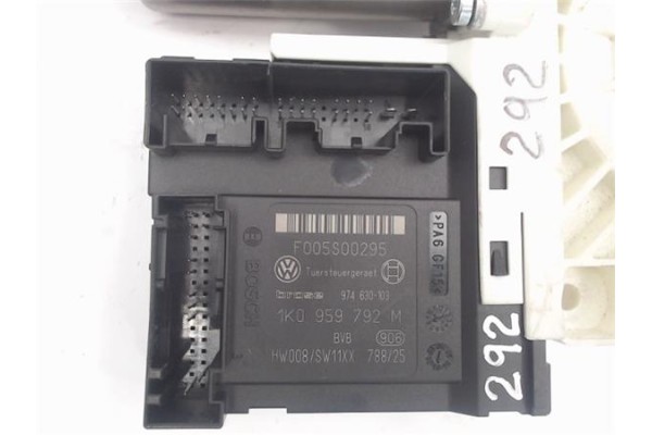 Recambio de motor elevalunas delantero derecho para seat altea (5p1) referencia OEM IAM 1K0959792M/1375161 1T0959702G/1P0837402E