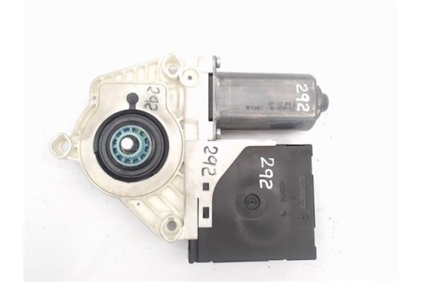 Recambio de motor elevalunas delantero derecho para seat altea (5p1) referencia OEM IAM 1K0959792M/1375161 1T0959702G/1P0837402E