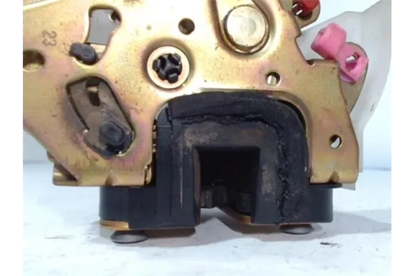 Recambio de cierre electromagnetico trasero derecho para subaru legacy iii ranchera familiar (be, bh) 2.5 referencia OEM IAM 610