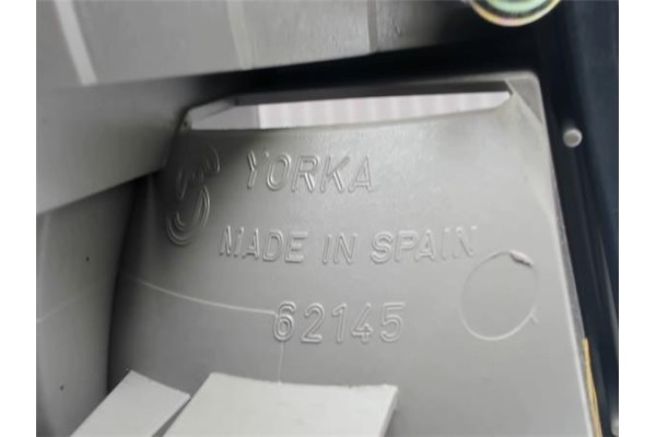 Recambio de piloto trasero derecho para opel vectra b berlina 1.6 i 16v referencia OEM IAM 62145 62145 