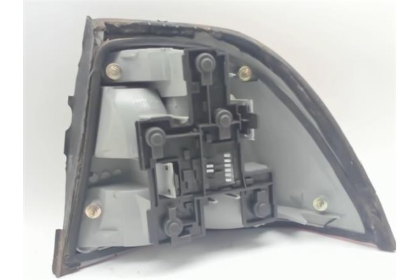 Recambio de piloto trasero izquierdo para opel vectra b berlina 1.6 i 16v referencia OEM IAM 11A326B  