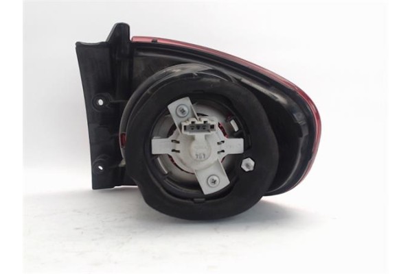 Recambio de piloto trasero izquierdo para seat altea (5p1) 1.9 tdi referencia OEM IAM 8200127704 5p0945095 
