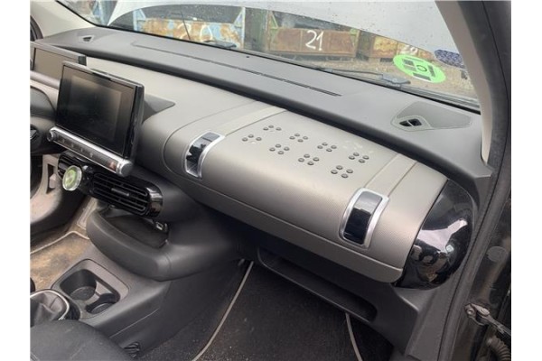 Recambio de salpicadero para citroen c4 cactus 1.5 business class referencia OEM IAM 16117992BV  