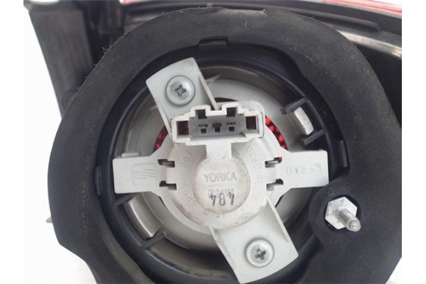 Recambio de piloto trasero izquierdo para seat altea (5p1) 1.9 tdi referencia OEM IAM 8200127704 5p0945095 