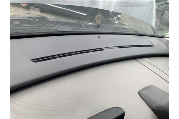 Recambio de salpicadero para citroen c4 cactus 1.5 business class referencia OEM IAM 16117992BV  