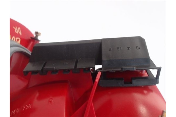 Recambio de piloto trasero derecho para audi 80 berlina/avant 2.6 básico avant referencia OEM IAM 8A0945218C 1308881 29511801 , 