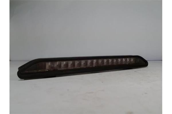 Recambio de luz central de freno para opel zafira b 2.0 essentia referencia OEM IAM  0069907 