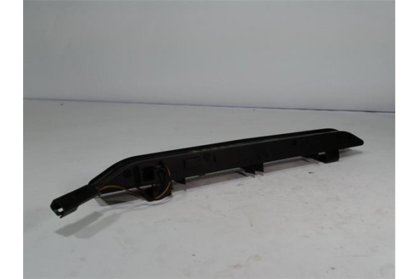 Recambio de luz central de freno para opel zafira b 2.0 essentia referencia OEM IAM  0069907 