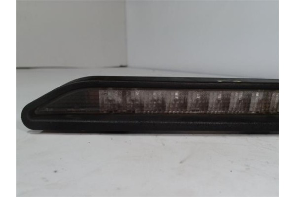 Recambio de luz central de freno para opel zafira b 2.0 essentia referencia OEM IAM  0069907 