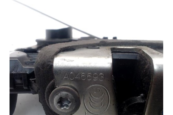Recambio de cerradura puerta delantero izquierda para toyota auris (e15) 2.0 d-4d referencia OEM IAM 6904042240 A046693 