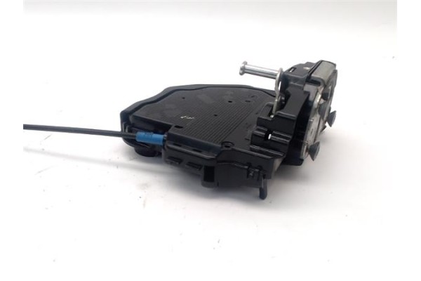 Recambio de cerradura puerta trasero izquierda para toyota auris (e15) 2.0 d-4d referencia OEM IAM 6906042020 A046693 