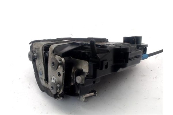 Recambio de cerradura puerta trasero izquierda para toyota auris (e15) 2.0 d-4d referencia OEM IAM 6906042020 A046693 