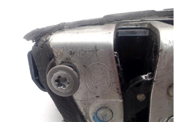 Recambio de cerradura puerta trasero izquierda para toyota auris (e15) 2.0 d-4d referencia OEM IAM 6906042020 A046693 