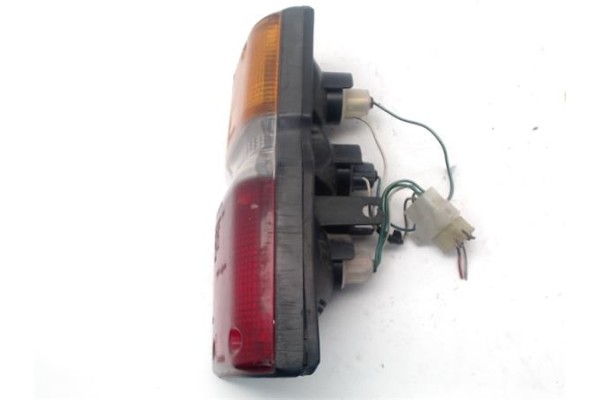 Recambio de piloto trasero derecho para daihatsu wildcat/rocky (f75) 2.8 td referencia OEM IAM 22051459BR  