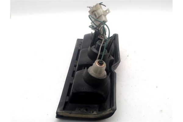 Recambio de piloto trasero derecho para daihatsu wildcat/rocky (f75) 2.8 td referencia OEM IAM 22051459BR  