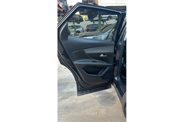 Recambio de puerta trasero izquierda para peugeot 3008 1.5 gt line referencia OEM IAM 9812317280  