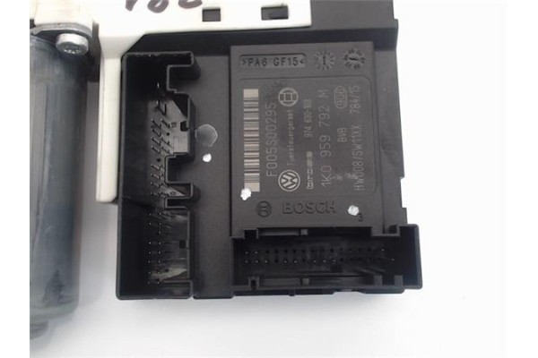 Recambio de motor elevalunas delantero derecho para seat leon (1p1) referencia OEM IAM (1K0959792M) (1P0837402E) (1T0959702G) 