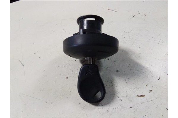 Recambio de piloto trasero izquierdo para citroen c5 berlina 2.0 audace referencia OEM IAM 6350V3 89032697 