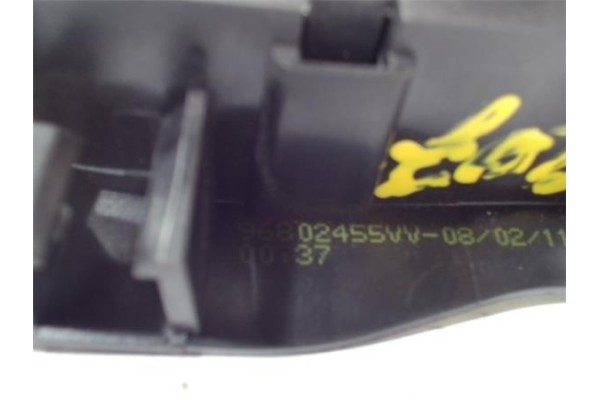 Recambio de manilla int. puerta trasero derecha para peugeot 207 1.6 premium referencia OEM IAM 96802455VV 303965 