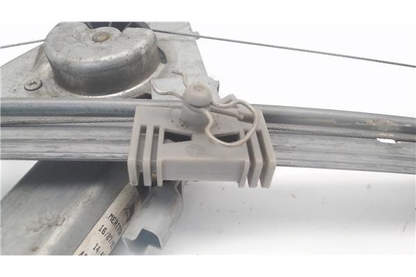 Recambio de mecanismo elevalunas delantero derecho para citroen xantia berlina referencia OEM IAM 400579T3  