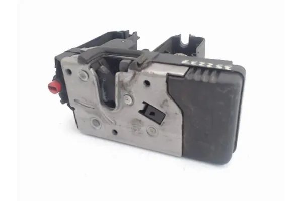 Recambio de cierre electromagnetico trasero derecho para opel zafira a 2.0 dti 16v referencia OEM IAM 24414135 90561158 90561158