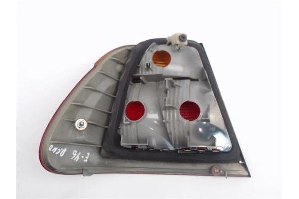 Recambio de piloto trasero derecho para bmw serie 3 berlina (e46) referencia OEM IAM 8364922 230012 