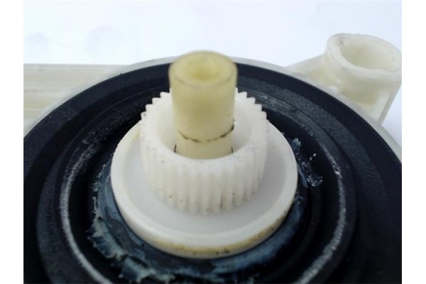 Recambio de motor elevalunas delantero derecho para skoda rapid (nh) 1.4 style referencia OEM IAM 5JA959812E A66993 