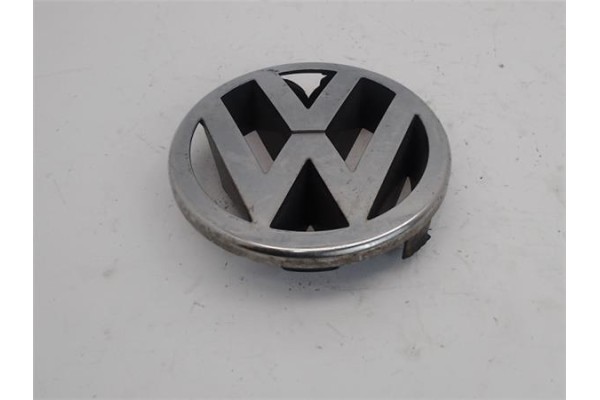 Recambio de anagrama para volkswagen polo iv (9n1) referencia OEM IAM 1J5853601A  