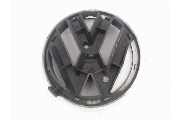Recambio de anagrama para volkswagen polo iv (9n1) referencia OEM IAM 1J5853601A  