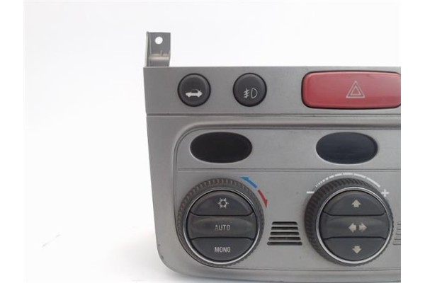 Recambio de mandos climatizador para alfa romeo gt (125) 2.0 jts 16v distinctive referencia OEM IAM 01560513690  