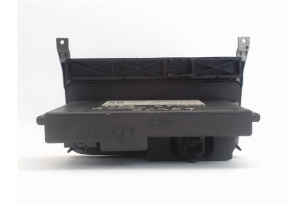 Recambio de mandos climatizador para alfa romeo gt (125) 2.0 jts 16v distinctive referencia OEM IAM 01560513690  