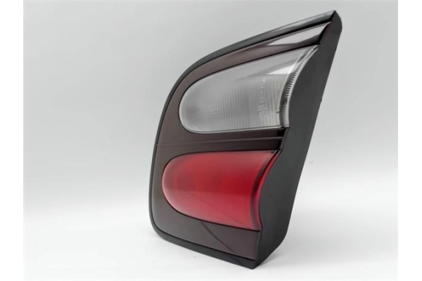 Recambio de piloto interior derecho para nissan almera (n15) 1.4 referencia OEM IAM BA75E  