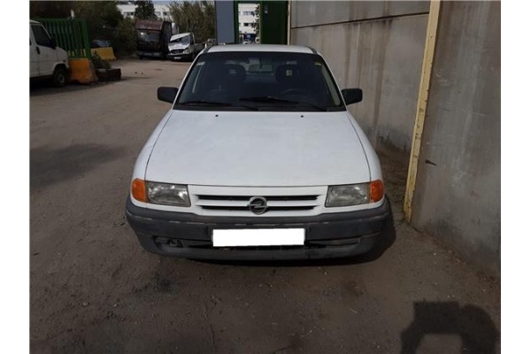 opel astra f berlina (1991) del año 