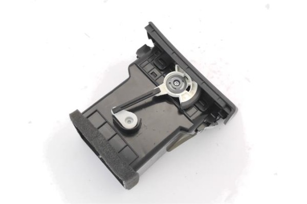 Recambio de rejilla entrada de aire para kia rio (jb) 1.4 16v referencia OEM IAM 974601G000XI BNA671997 