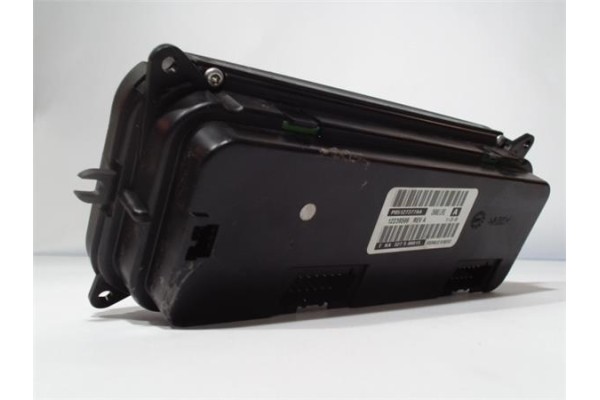 Recambio de mandos climatizador para chrysler voyager (rg) 2.5 crd se grand voyager 10 millones referencia OEM IAM 12239599 P051