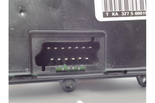 Recambio de mandos climatizador para chrysler voyager (rg) 2.5 crd se grand voyager 10 millones referencia OEM IAM 12239599 P051