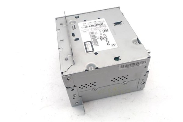 Recambio de radio / cd para opel astra j 1.6 referencia OEM IAM 84030323 23350961 