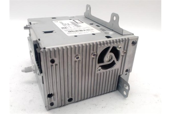 Recambio de radio / cd para opel astra j 1.6 referencia OEM IAM 84030323 23350961 