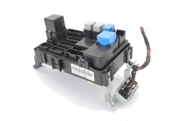 Recambio de caja fusibles/rele para kia rio (jb) 1.4 16v referencia OEM IAM 847701G000X5 KJ1140953A 