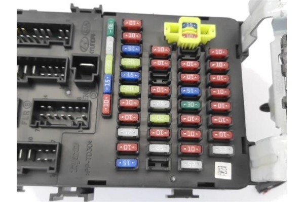 Recambio de caja fusibles/rele para kia rio (jb) 1.4 16v referencia OEM IAM 847701G000X5 KJ1140953A 