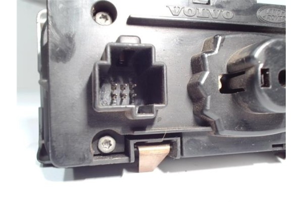 Recambio de mando de luces para land rover freelander (lr2) 2.2 td4 referencia OEM IAM 6G9N13A024HE 04066244 